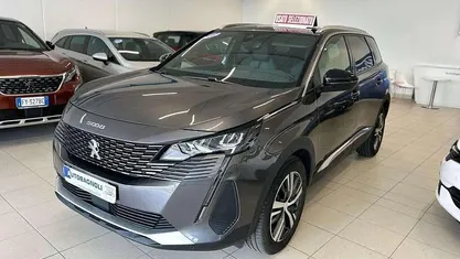 Usata 2023 Peugeot 5008 Allure Monovolume | 24.300 € (Buon prezzo)