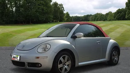 Grigio Usata 2009 VW Beetle Cabrio | 8000 € (Buon prezzo)