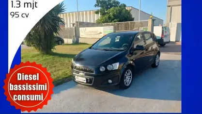 Usata Chevrolet Aveo LT 95 CV (69 kW) 2012 Nero Berlina