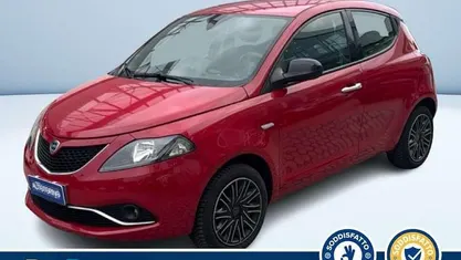 Rosso metallizzato Usata 2022 Lancia Ypsilon Silver Due volumi | 10.200 € (Buon prezzo)