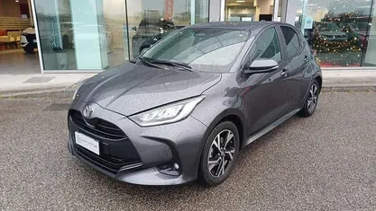 Usata 2025 Toyota Yaris Hybrid Trend Due volumi | 19.600 € (Ottimo prezzo)