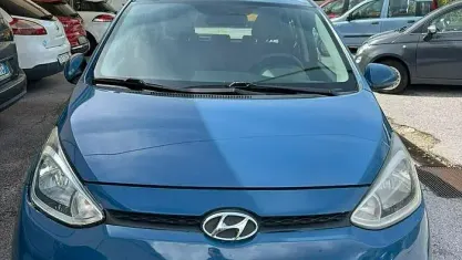 Usata Hyundai i10 Comfort 67 CV (49 kW) 2015 Blu Utilitaria