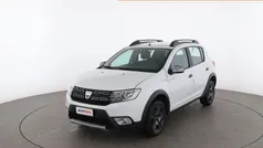 Bianco Usata 2018 Dacia Sandero Tre volumi | 9099 € (Buon prezzo)