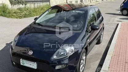 Usata Fiat Punto Lounge 105 CV (77 kW) 2014 Blu Utilitaria