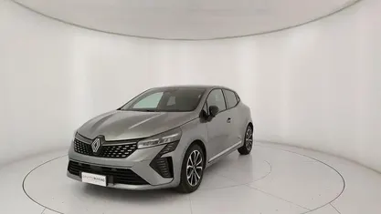 Grigio Usata 2025 Renault Clio V Techno Due volumi | 16.950 € (Buon prezzo)