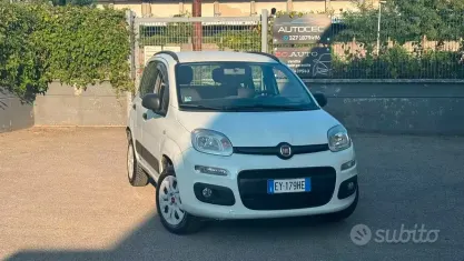 Usata Fiat Panda Lounge 80 CV (58 kW) 2015 Bianco Utilitaria