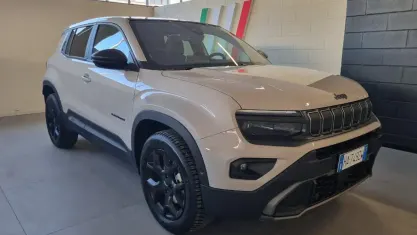 Usado Jeep Avenger 136 CV (100 kW) 2025 SUV