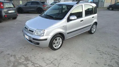 Argento Usata 2011 Fiat Panda Emotion Due volumi | 4990 € (Buon prezzo)