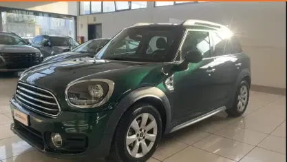Usata Mini Countryman 116 CV (85 kW) 2018 Verde SUV
