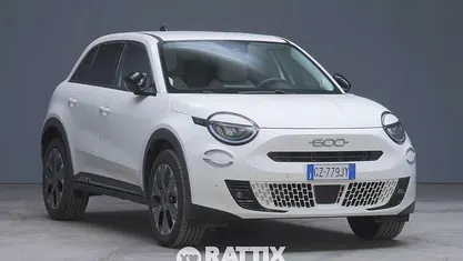 Usata Fiat 600 La Prima 110 CV (80 kW) 2025 Bianco gelato pastello SUV