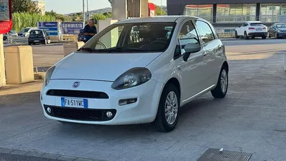Usata Fiat Punto 77 CV (56 kW) 2015 Bianco Utilitaria