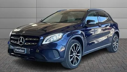 Usata Mercedes GLA200 Edition 136 CV (100 kW) 2018 Blu/azzurro SUV