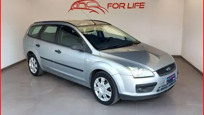 Grigio Usata 2005 Ford Focus Station wagon | 1900 € (Cara)
