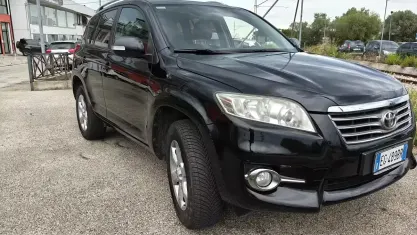 Usata Toyota RAV4 150 CV (110 kW) 2011 Nero SUV