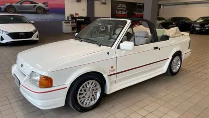 Usata Ford Escort Cabriolet 105 CV (77 kW) 1990 Cabrio