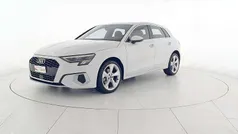 2y bianco ghiacciaio metallizzato Usata 2022 Audi A3 Sportback Advanced Tre volumi | 24.900 € (Ottimo prezzo)