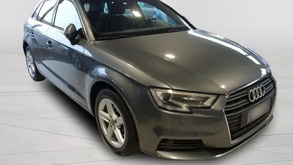 Usata Audi A3 Business 150 CV (110 kW) 2017 Grigio Berlina