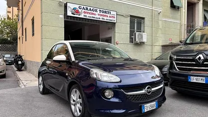 Usata Opel Adam Unlimited 70 CV (51 kW) 2016 Viola Utilitaria