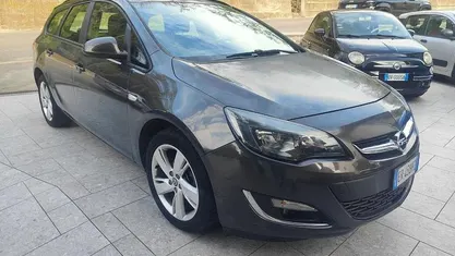Usata 2013 Opel Astra Station wagon | 2950 € (Ottimo prezzo)