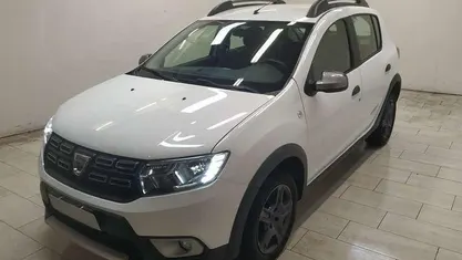 Usata Dacia Sandero Stepway 90 CV (66 kW) 2017 Bianco Berlina