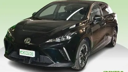 Usata MG MG4 EV Luxury 67 kW (92 CV) 2023 Nero Utilitaria