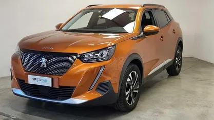 Arancione Usata 2020 Peugeot 2008 Allure SUV | 13.990 € (Buon prezzo)