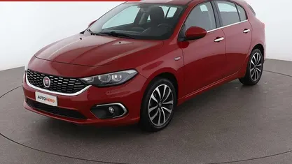 Usata 2019 Fiat Tipo Lounge Tre volumi | 10.299 € (Buon prezzo)