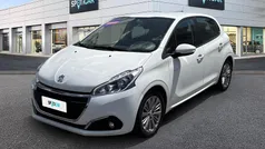 Bianco Usata 2019 Peugeot 208 Active Due volumi | 10.450 € (Buon prezzo)