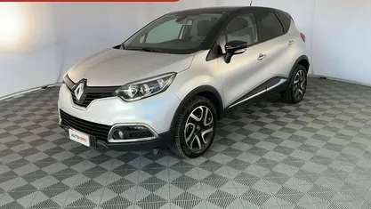 Usata Renault Captur Intens 110 CV (80 kW) 2017 Grigio SUV