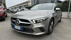 Grigio Usata 2019 Mercedes A180 Business Due volumi | 20.490 € (Buon prezzo)