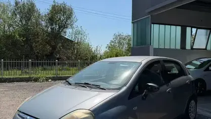 Usata Fiat Punto Evo Dynamic 77 CV (56 kW) 2011 Grigio Utilitaria