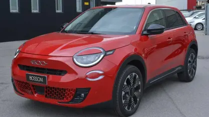 Usata Fiat 600 La Prima 110 CV (80 kW) 2025 Rosso SUV