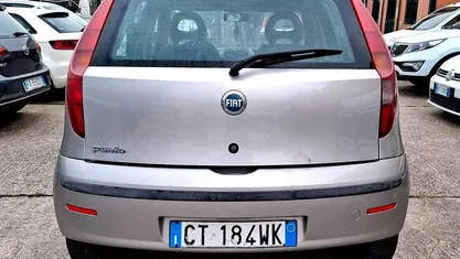 Usata Fiat Punto Classica 69 CV (50 kW) 2005 Grigio Utilitaria