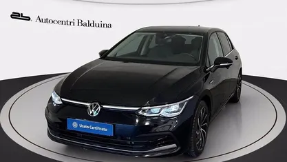 Nero perla Usata 2023 VW Golf Style Tre volumi | 24.900 € (Buon prezzo)