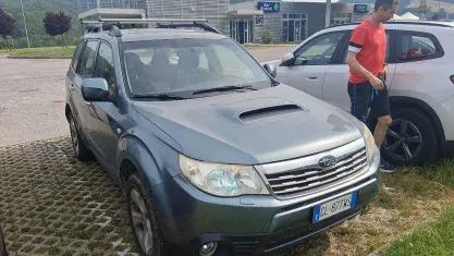 Usata Subaru Forester 147 CV (108 kW) 2009 Grigio SUV