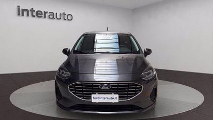 Usado Ford Fiesta Titanium 75 HP (55 kW) 2024 Cinzento Sedan