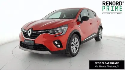 Käytetty Renault Captur Intens 143 HP (105 kW) 2022 Rossa Katumaasturi