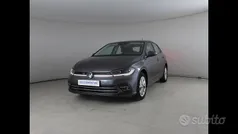 Grigio Usata 2023 VW Polo Style Tre volumi | 17.900 € (Buon prezzo)