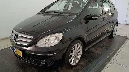 Usata Mercedes B150 95 CV (69 kW) 2006 Nero metallizzato Monovolume