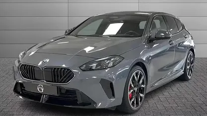 Begagnad BMW 118 M Sport 150 HK (110 kW) 2025 Grå Halvkombi