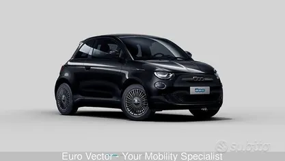 Nero Usata 2022 Fiat 500e Icon Tre volumi | 17.000 € (Buon prezzo)