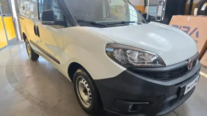 Usata Fiat Doblò 95 CV (69 kW) 2020 Bianco Monovolume