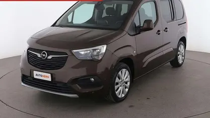 Usata Opel Combo Life Innovation 131 CV (96 kW) 2020 Monovolume