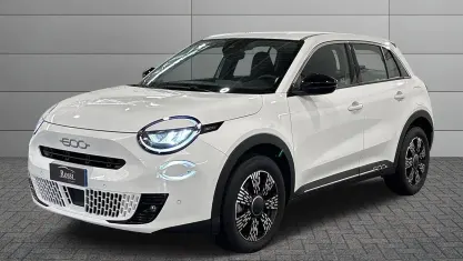 Usata Fiat 600 Pop 136 CV (100 kW) 2025 Bluazzurro SUV