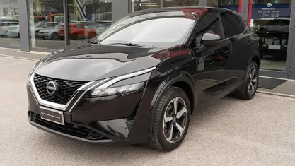 Usata Nissan Qashqai N-Connecta 158 CV (116 kW) 2023 Black metallic SUV