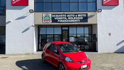 Rosso Usata 2009 Toyota Aygo Due volumi | 3900 € (Buon prezzo)