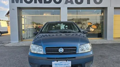 Usata Fiat Punto Dynamic 60 CV (44 kW) 2004 Blu Utilitaria