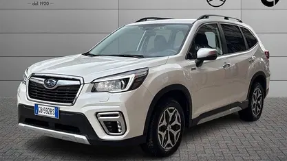 Usata Subaru Forester Style 150 CV (110 kW) 2020 Bianco SUV