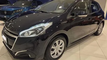Usata Peugeot 208 Active 82 CV (60 kW) 2017 Utilitaria
