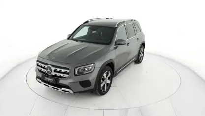 Usata Mercedes GLB200 150 CV (110 kW) 2022 Grigio SUV